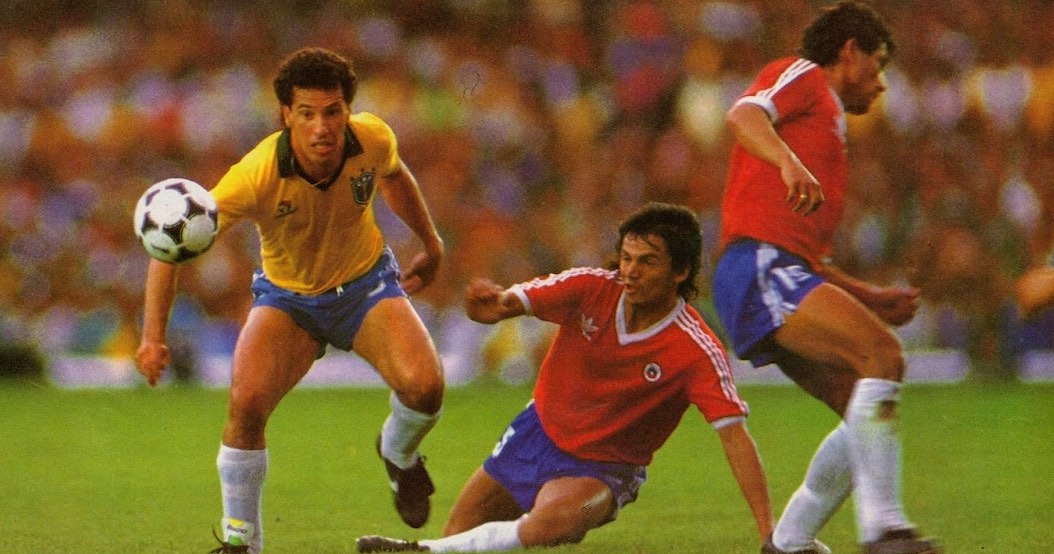 Brasil x Chile: futebol, fogueteira e farsa no gramado