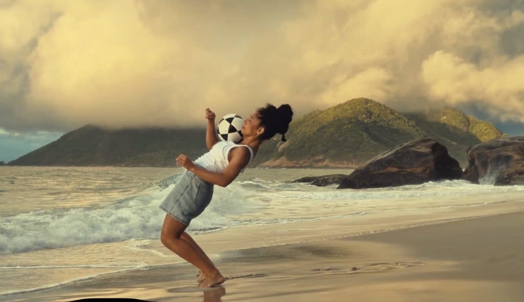 Altinha é o destaque do novo comercial do iPhone 17 Pro