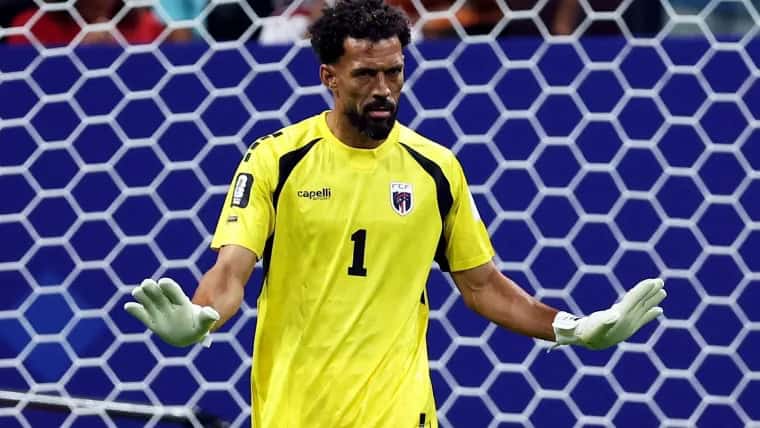 Vozinha defende até pensamento e Cabo Verde empata com a Espanha