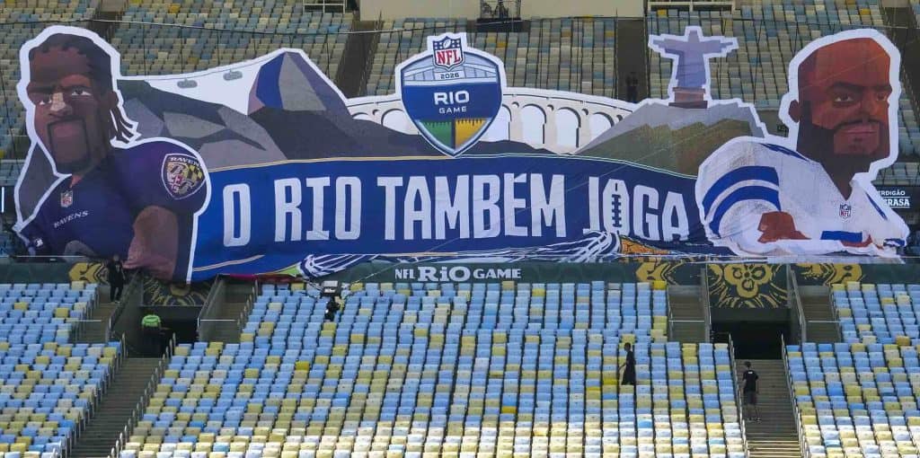 NFL no Maracanã tem jogo decidido com golaço